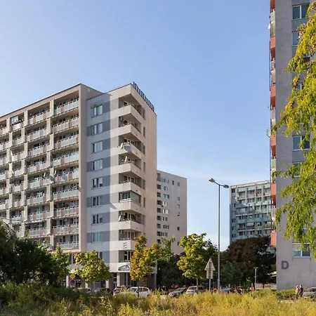 Sky View Family 아파트 *