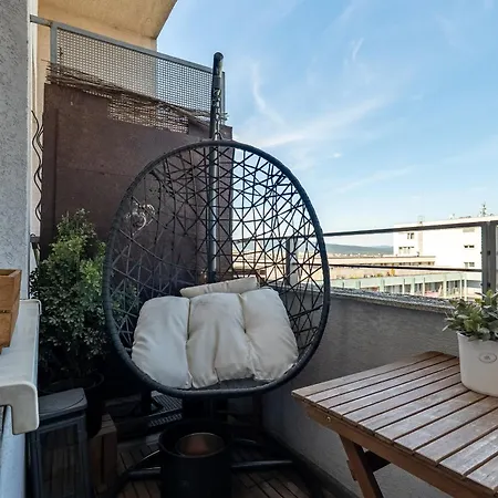 Апартаменты Sky View Family